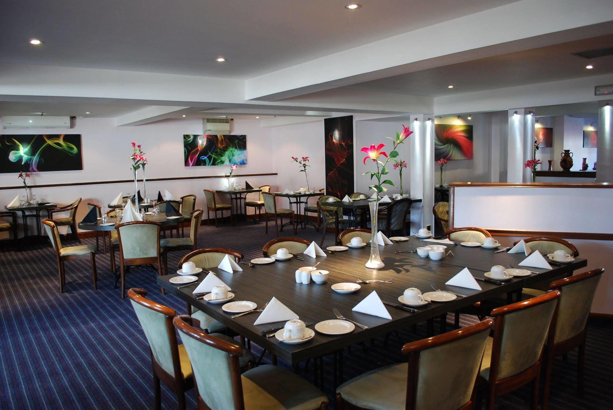 Hotel The Priory 3*